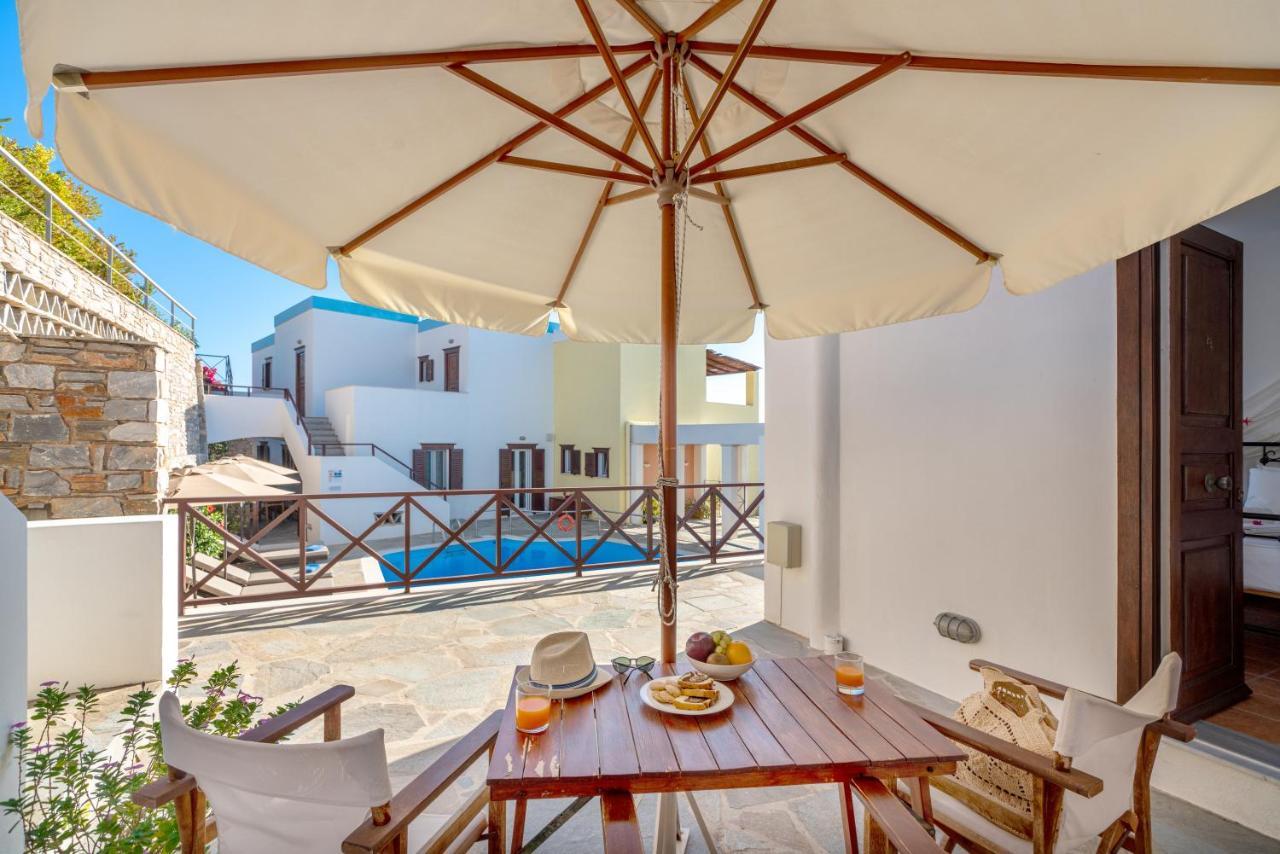Reggina'S Apartments Финикас Экстерьер фото