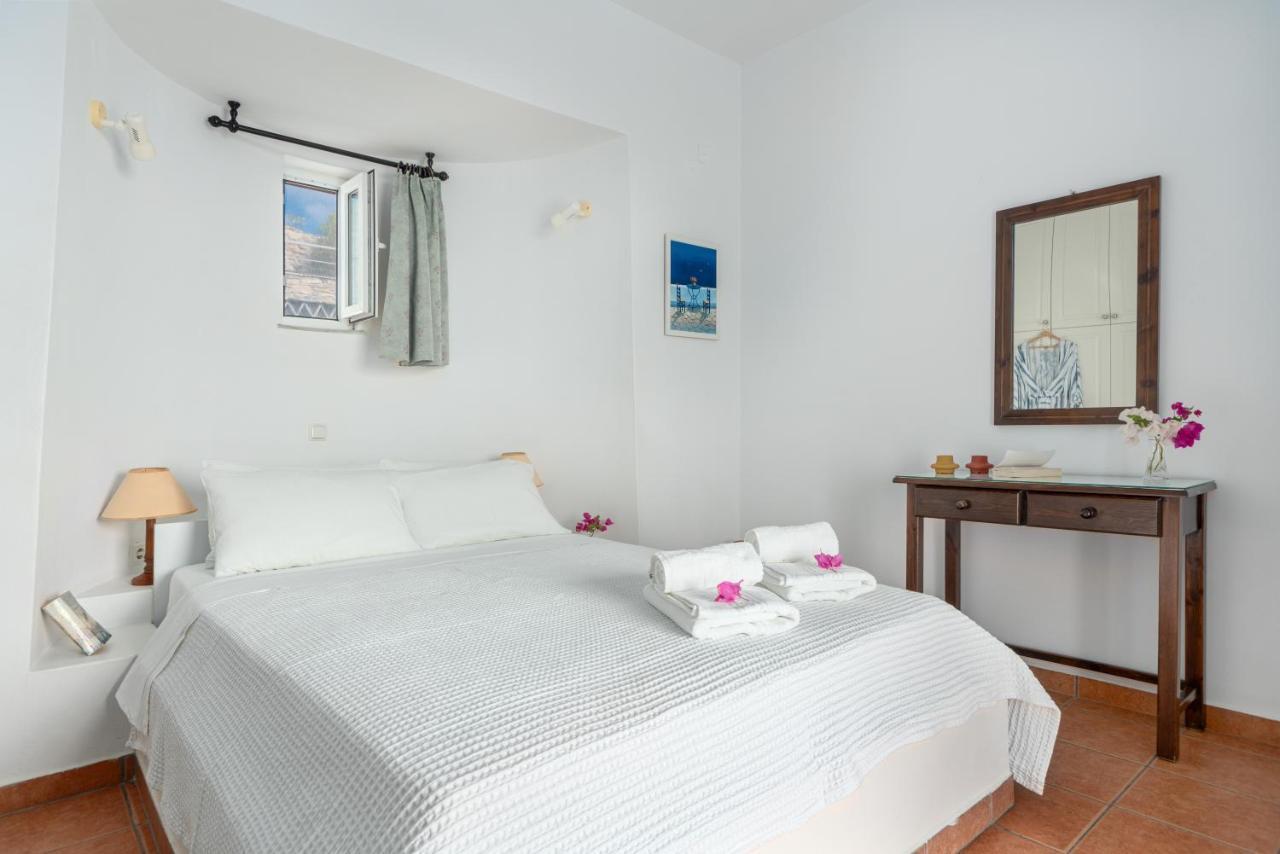Reggina'S Apartments Финикас Экстерьер фото