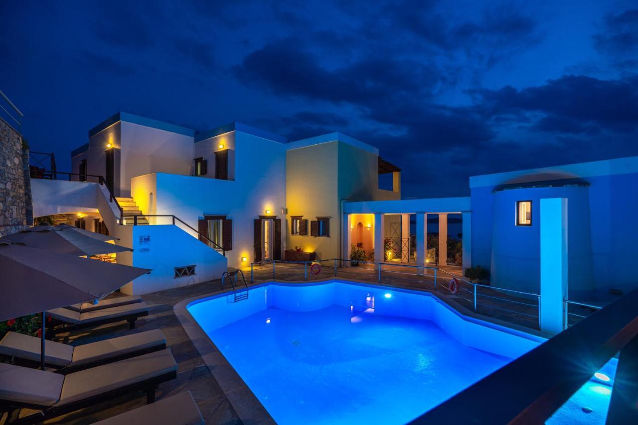 Reggina'S Apartments Финикас Экстерьер фото